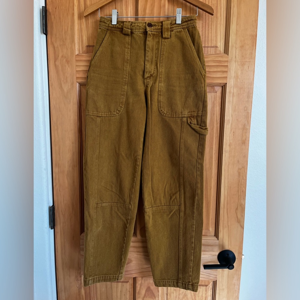 Alex Mill Phoebe high rise , carpenter, slight barrel shape denim pant.